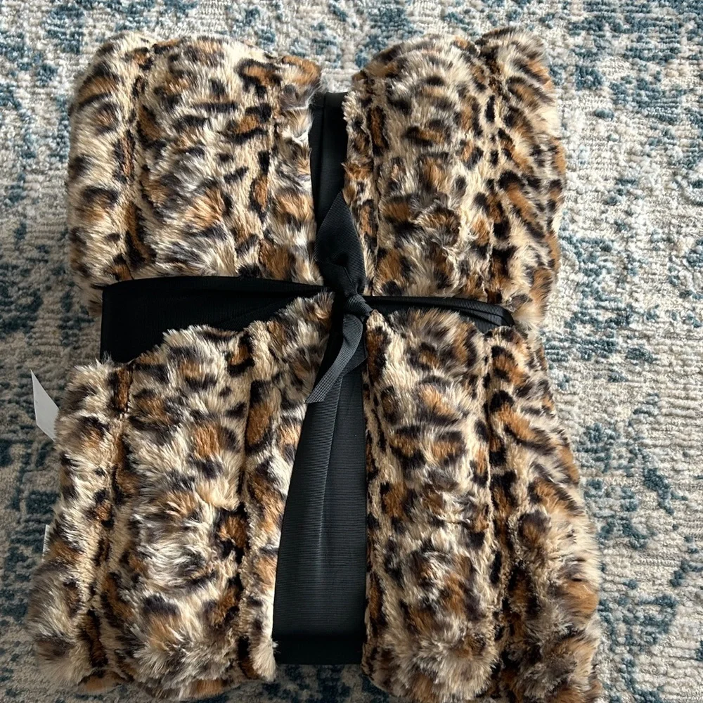 Members Mark faux fur throw - Picture 2 of 3